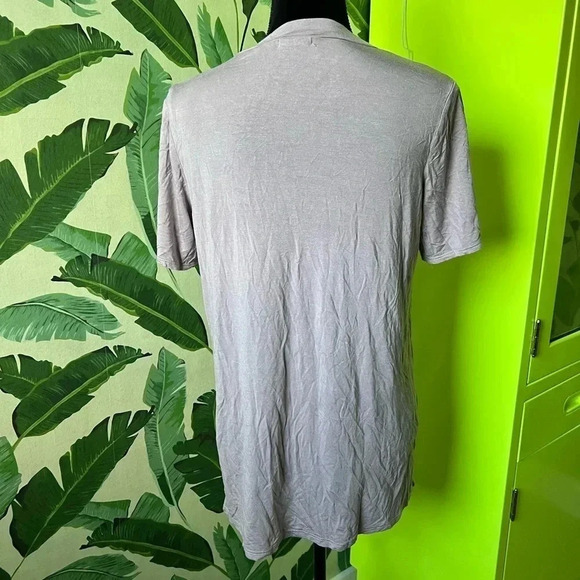 143 Story by Line Up Lavender Purple Keyhole neck Tunic Short Sleeve Tee M - Picture 3 of 3